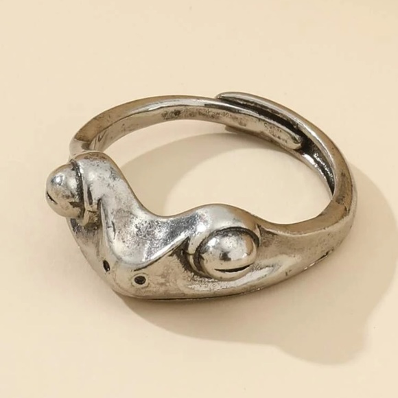 Jewelry - Frog ring